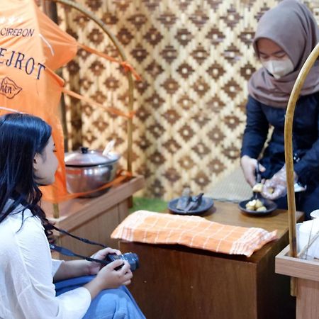 Metland Hotel Cirebon Luaran gambar