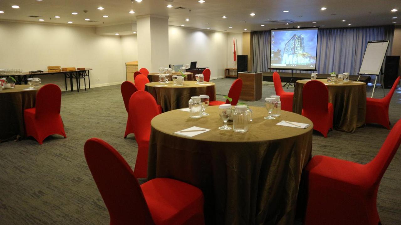 Metland Hotel Cirebon Luaran gambar