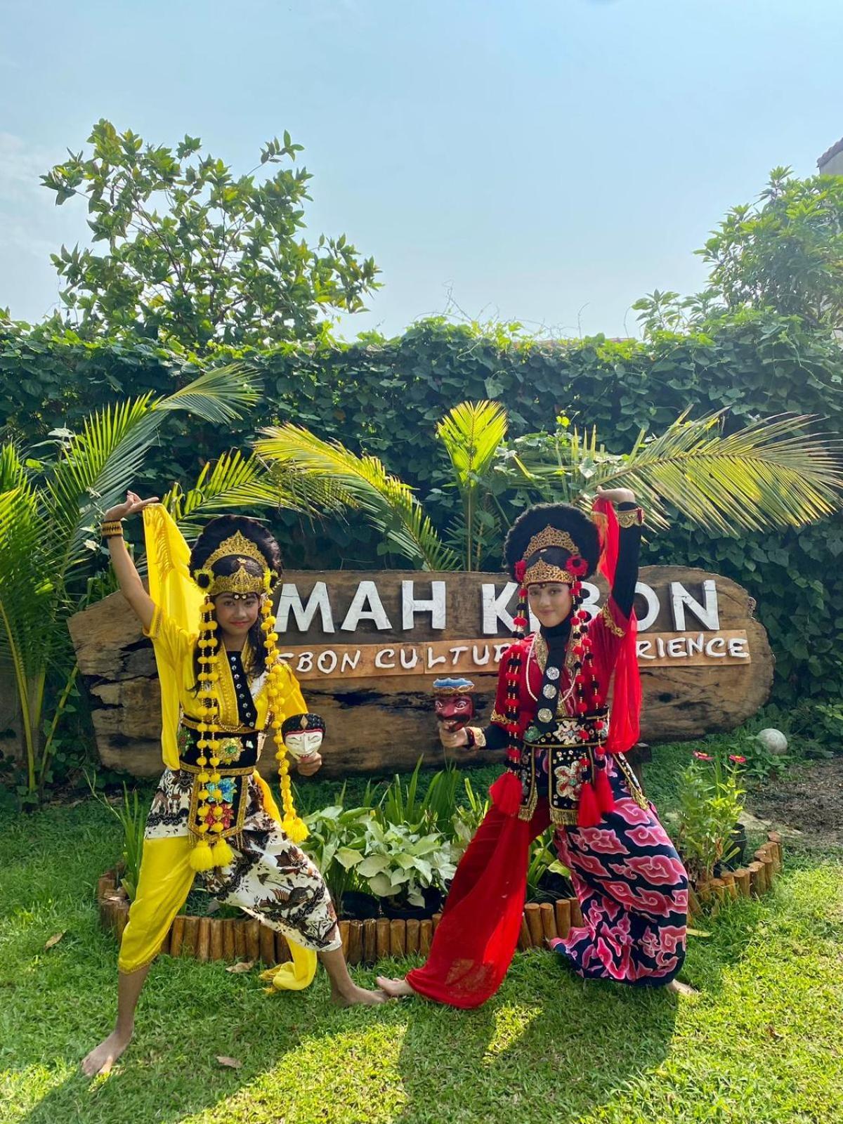 Metland Hotel Cirebon Luaran gambar