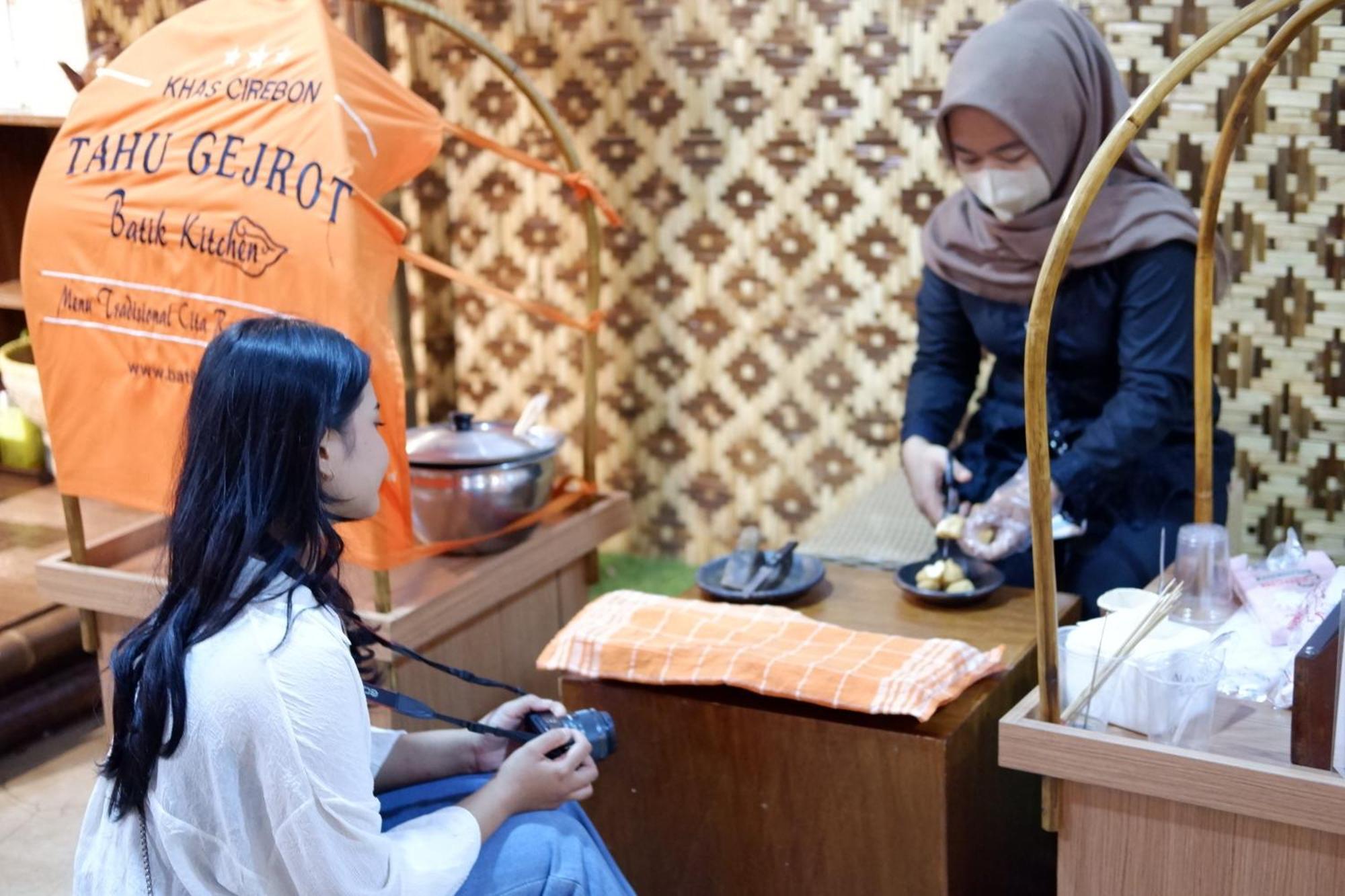 Metland Hotel Cirebon Luaran gambar